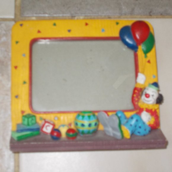 unbranded Other - EUC, Cute clown frame 5"x6", picture space 3.5", Nice Decor